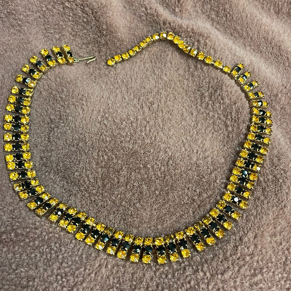 Vintage choker
